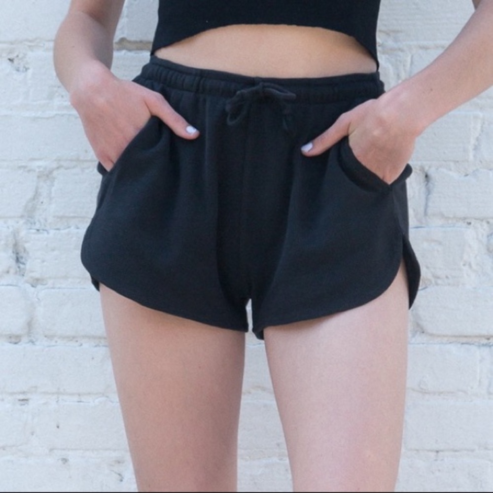 Brandy Melville Black Summer Thermal